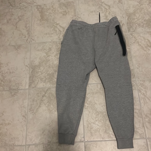 nike tech fleece joggers size medium - Picture 2 of 2